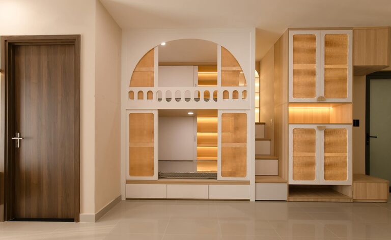 Creative and Simple Home Organization Tips to Maximize Small Spaces